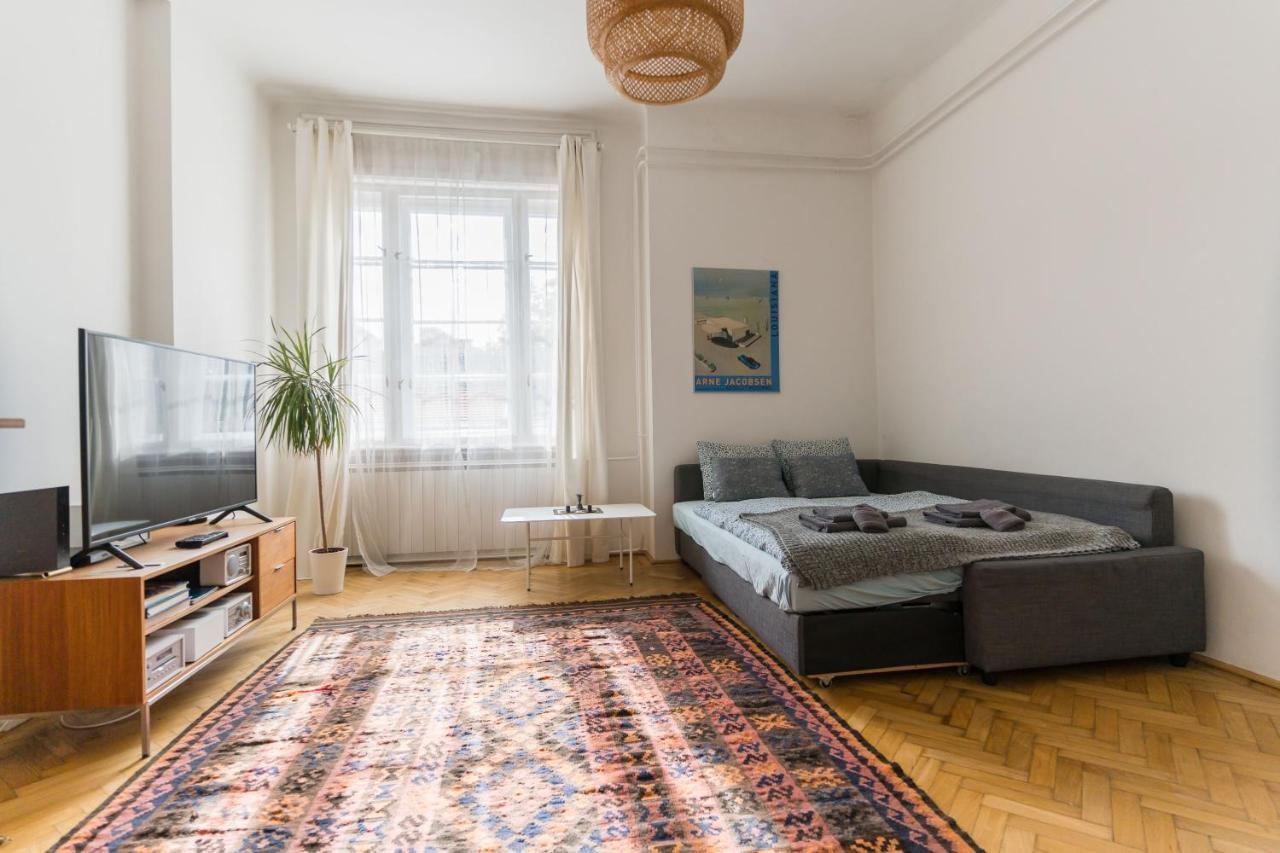 בודפשט Klauzal Apartment W/3 Bedrooms, French Balcony מראה חיצוני תמונה