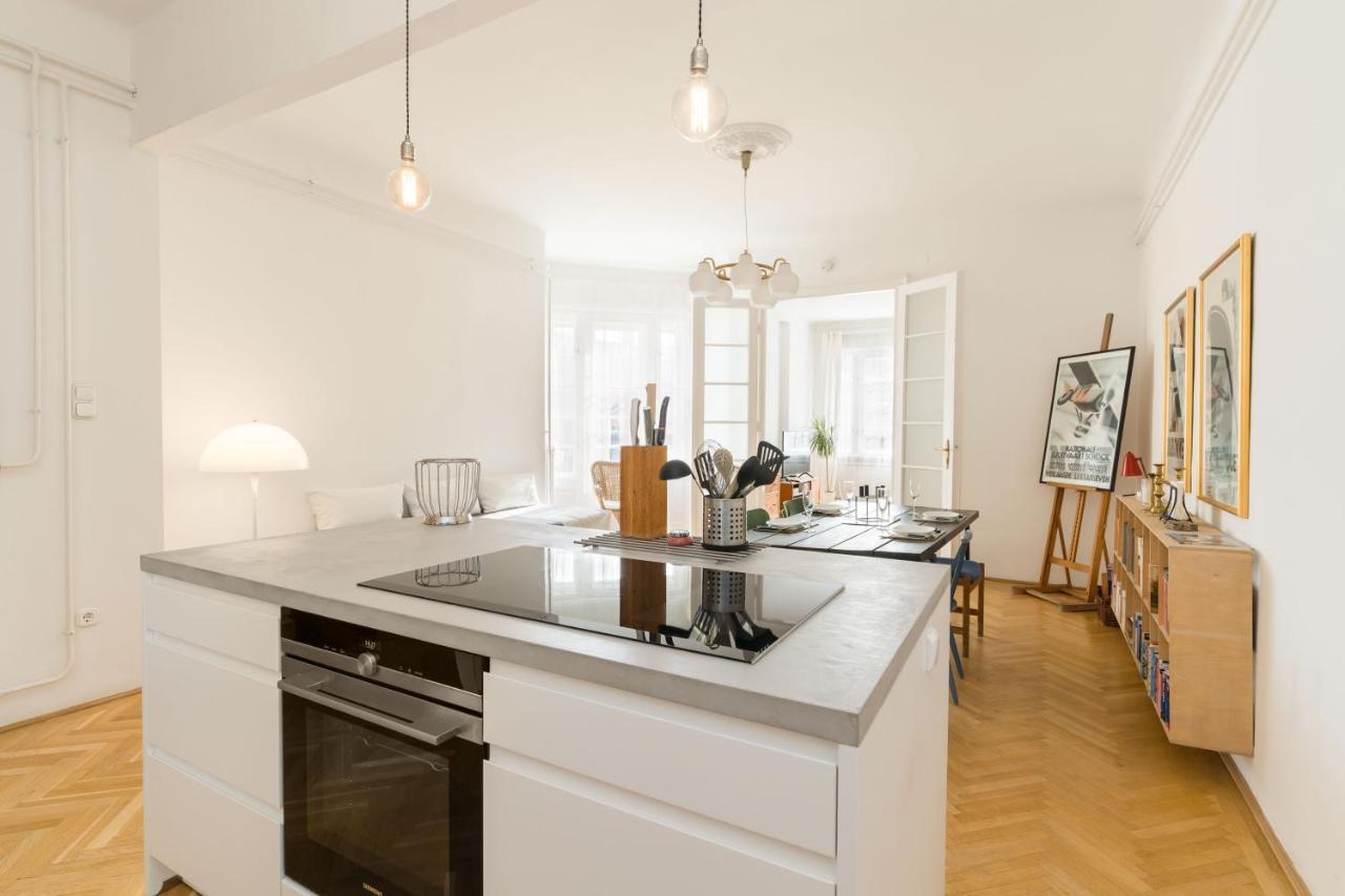 בודפשט Klauzal Apartment W/3 Bedrooms, French Balcony מראה חיצוני תמונה