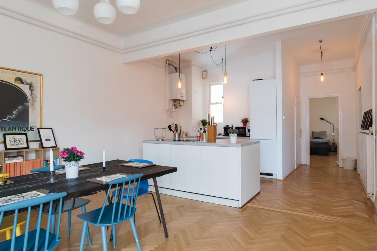בודפשט Klauzal Apartment W/3 Bedrooms, French Balcony מראה חיצוני תמונה