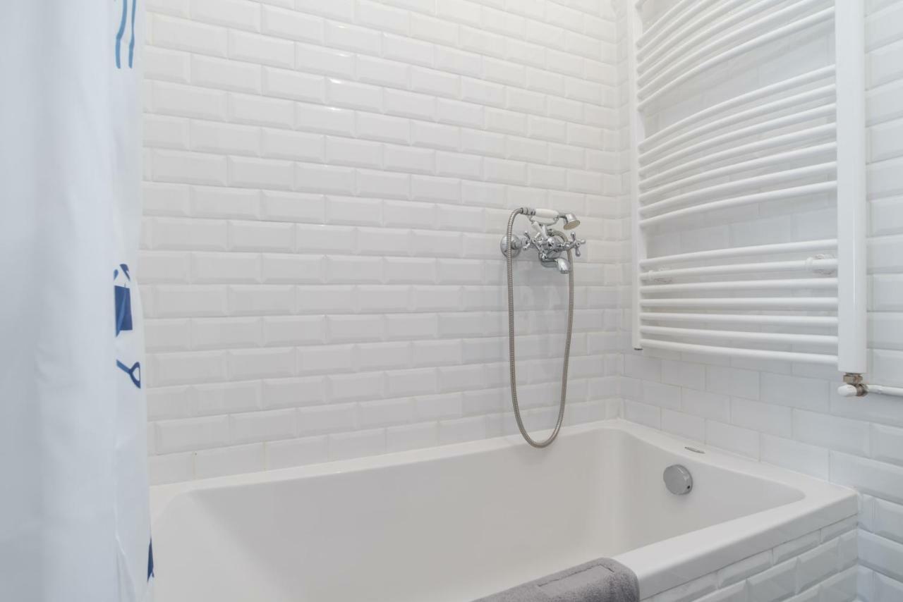 בודפשט Klauzal Apartment W/3 Bedrooms, French Balcony מראה חיצוני תמונה